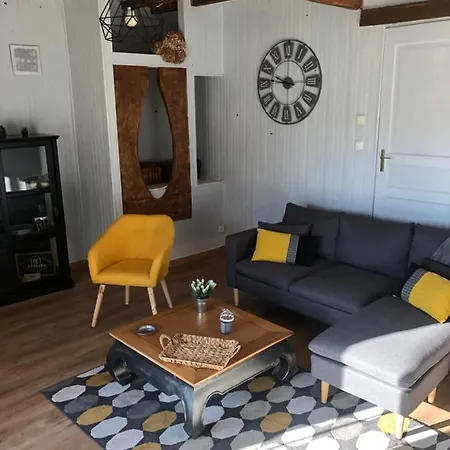 Les Vieille Tuiles Apartment Cudos Exterior photo